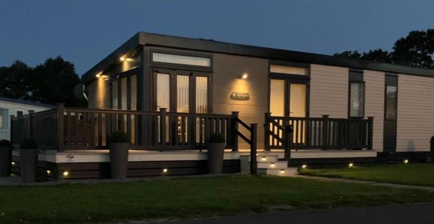 Forest Lodge Sway 外观 照片
